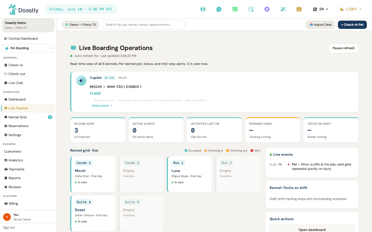 Kennel board — live tracker