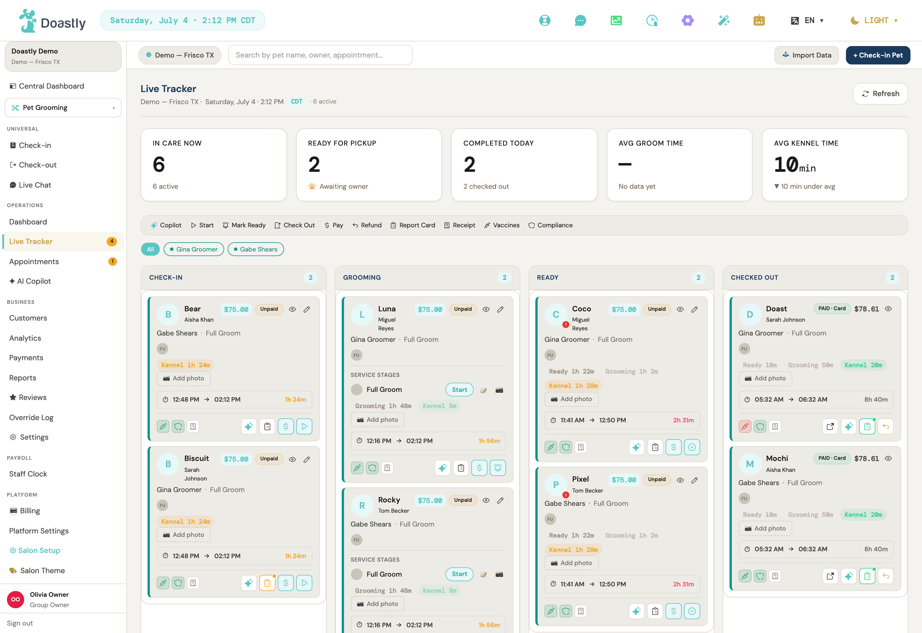 The Doastly Live Tracker — every pet in the salon across four stages, from Checked In through Checked Out